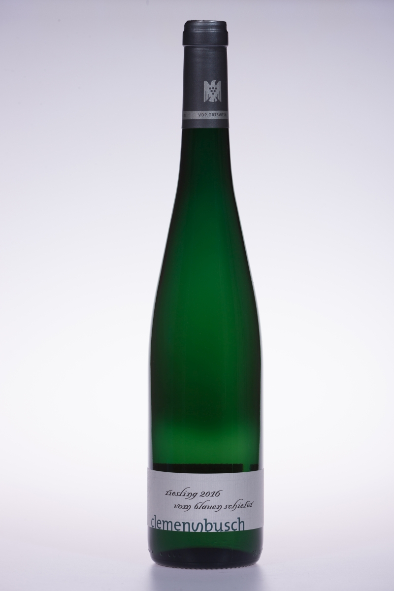 2016 Riesling 'vom blauen Schiefer' VDP Ortswein trocken 2016 Riesling 'vom blauen Schiefer' VDP Ortswein trocken